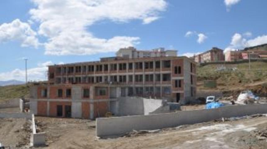 Sincik İmam Hatip Lisesi İnşaatı Devam Ediyor