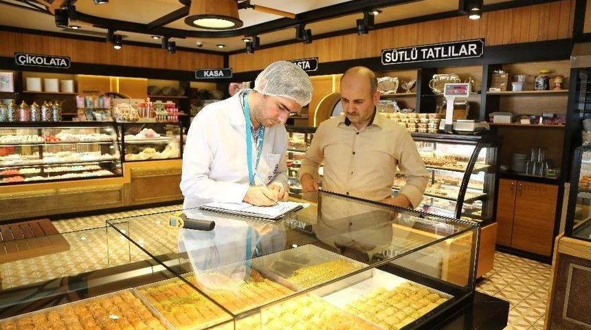 Bayram &Ouml;ncesi Tatlıcılara Denetim