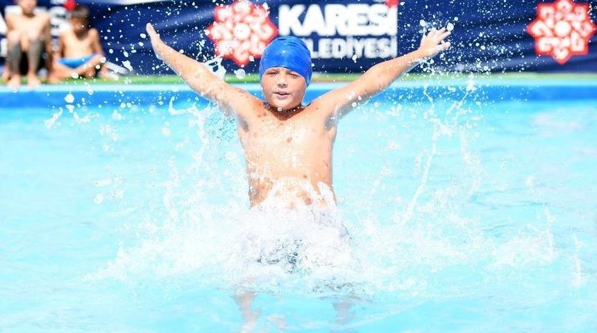 Karesi&rsquo;de Havuzlar Bu Yıl 13 Bin &Ccedil;ocuğu Ağırlayacak