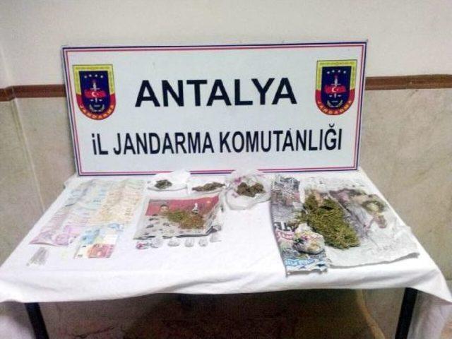 Antalya'da Jandarmadan Uyuşturucu Tacirlerine Darbe