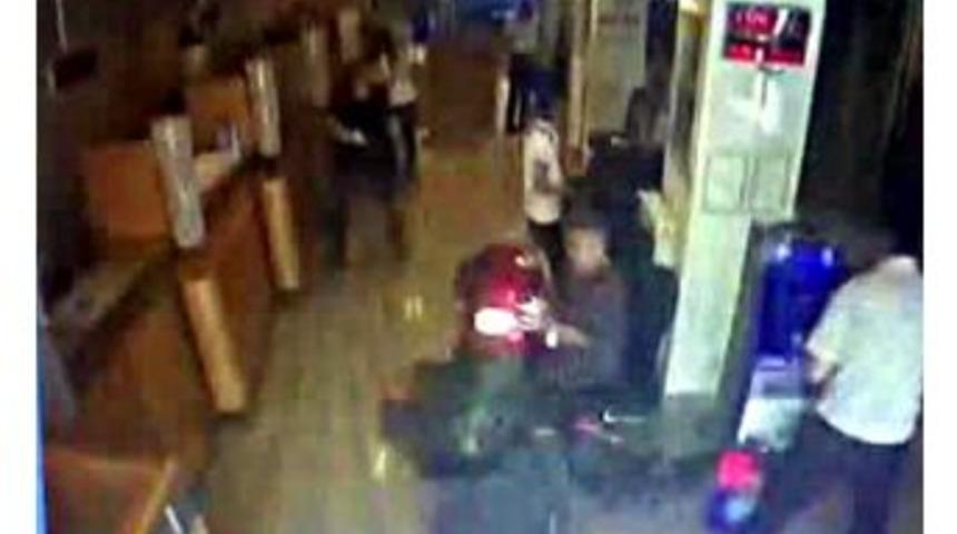 (&ouml;zel) Kartal&rsquo;da Yaşanan Silahlı Banka Soygunu Kamerada