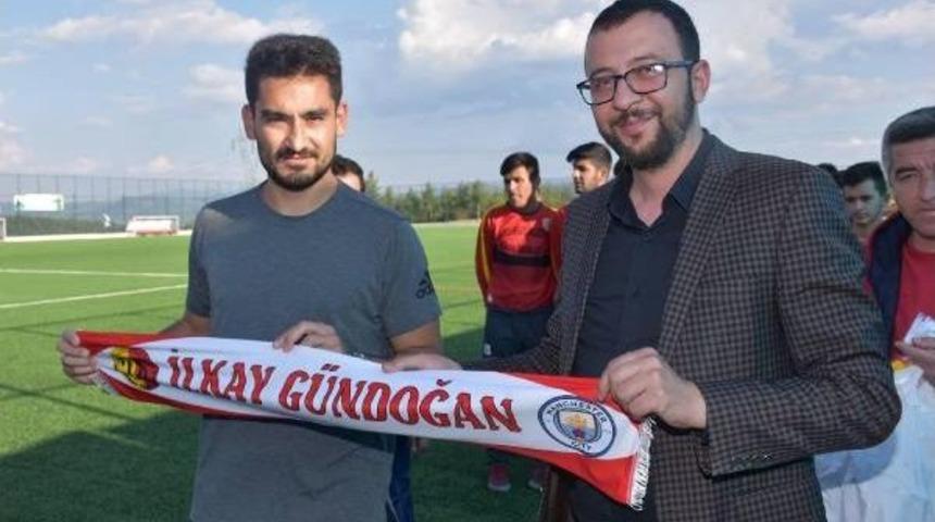 İlkay G&uuml;ndoğan Memleketi Balıkesir'de