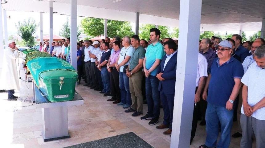 Aile Hekimi Kalp Krizine Yenik D&uuml;şt&uuml;