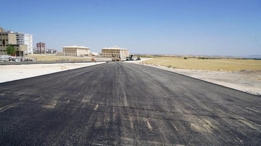 Karaali K&ouml;pr&uuml;s&uuml; İle Kss Kavşağını Bağlayan Yeni Yol Asfaltlandı