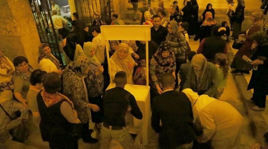 Altın Üçgende 6 Bin Kutu Kandil Simidi Dağıtıldı