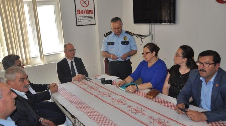 Boz&uuml;y&uuml;k Polisinin Bilgilendirme Toplantısı