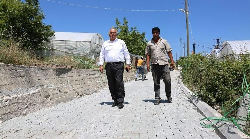 Erdemli&rsquo;de Yol Yapım &Ccedil;alışmaları S&uuml;r&uuml;yor