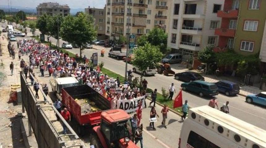 İzmir'den Başlayan Chp'nin 'adalet Y&uuml;r&uuml;y&uuml;ş&uuml;' Soma'da Devam Etti (2)