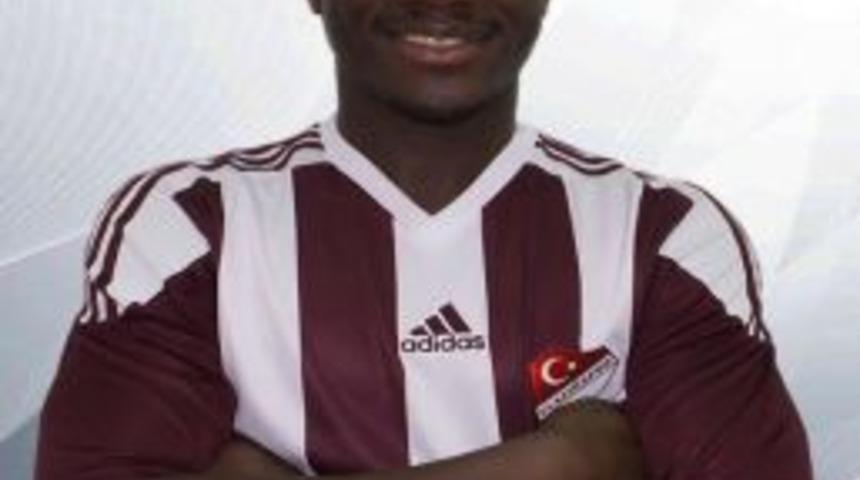 Karab&uuml;kspor Hamidou Traore İle 3 Yıllık S&ouml;zleşme İmzaladı