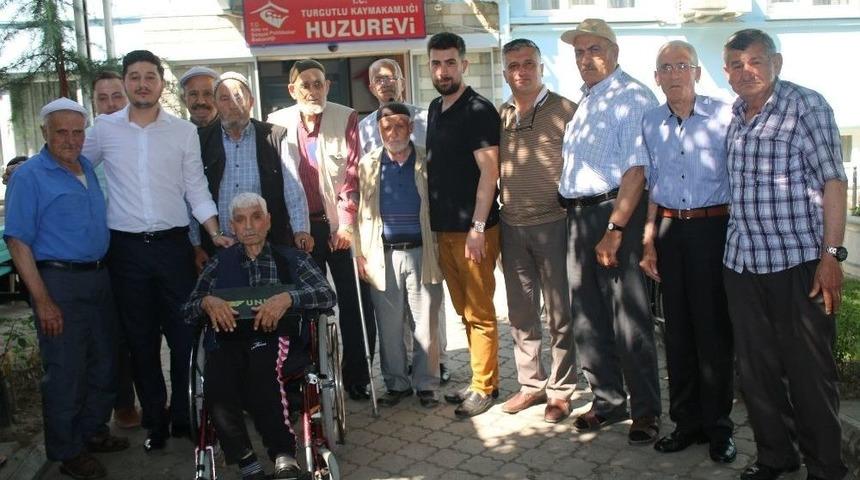 Magiad Hem &Ccedil;ocukları Hem Yaşlıları Sevindirdi