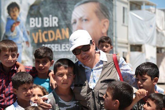 Yabancı Gazeteciler Afad Kahramanmaraş Barınma Merkezi’ni Ziyaret Etti