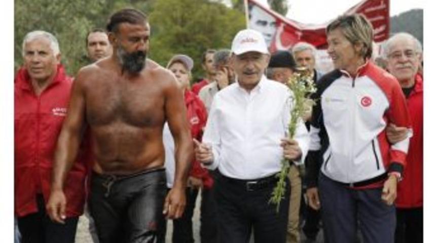 Kılı&ccedil;daroğlu&rsquo;nun Y&uuml;r&uuml;y&uuml;ş&uuml;ne Destek Veren Kırkpınar Başpehlivanı, Dopingli &Ccedil;ıktığı İ&ccedil;in Unvanı Geri Alınmış