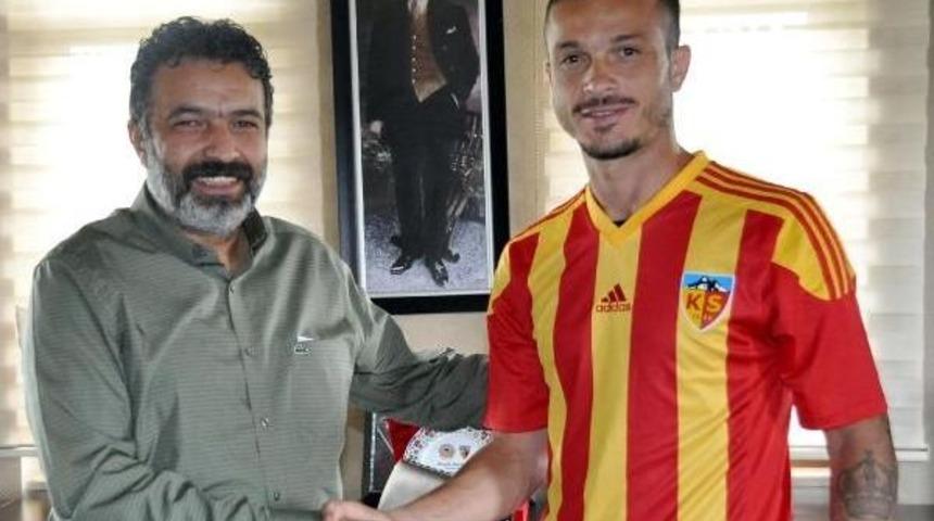 Kayserispor'da Kaleci Silvio Ile Bodrin 3'er Yıllık Imza Attı