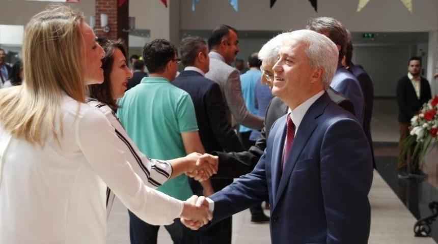 Anadolu &Uuml;niversitesi Ailesinin Bayramlaşma Heyecanı