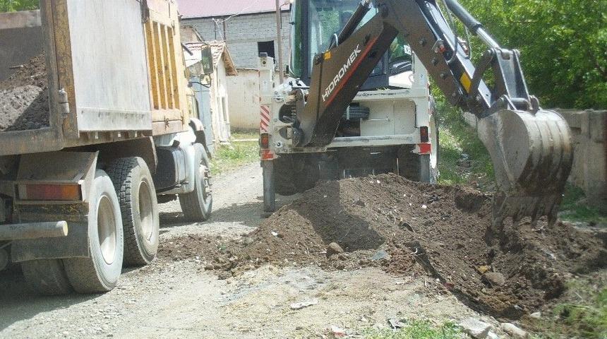&Ouml;zalp Belediyesinden Temizlik &Ccedil;alışması