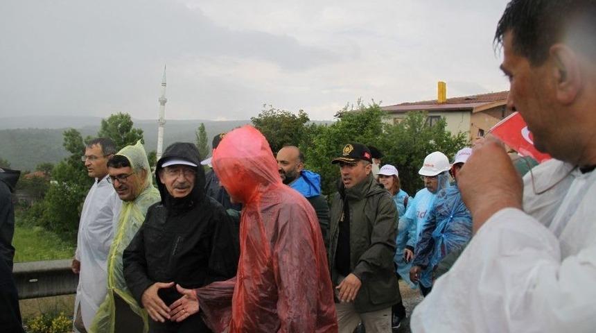 Kılı&ccedil;daroğlu Sağanak Yağmura Yakalandı