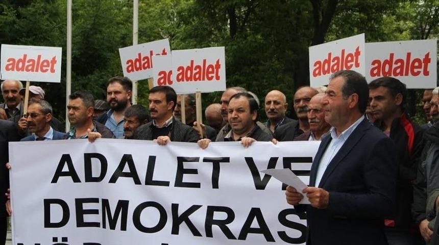 Chp Ardahan Teşkilatı Mensupları Oturma Eylemi Yaptı