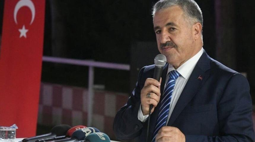 Bakan Arslan, Ulaştırma Bakanlığı Personeliyle İftarda Bir Araya Geldi