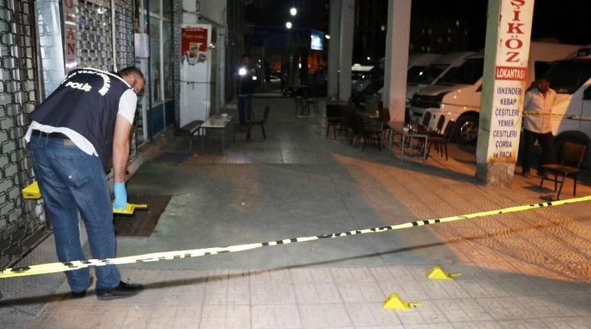 &Ccedil;ay Ocağında Silahlı Ve Bı&ccedil;aklı Kavga: 5 Yaralı