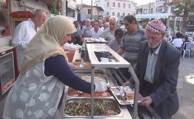 Zehirlenen İş Adamı Verdiği İftar Yemeğine Katılamadı