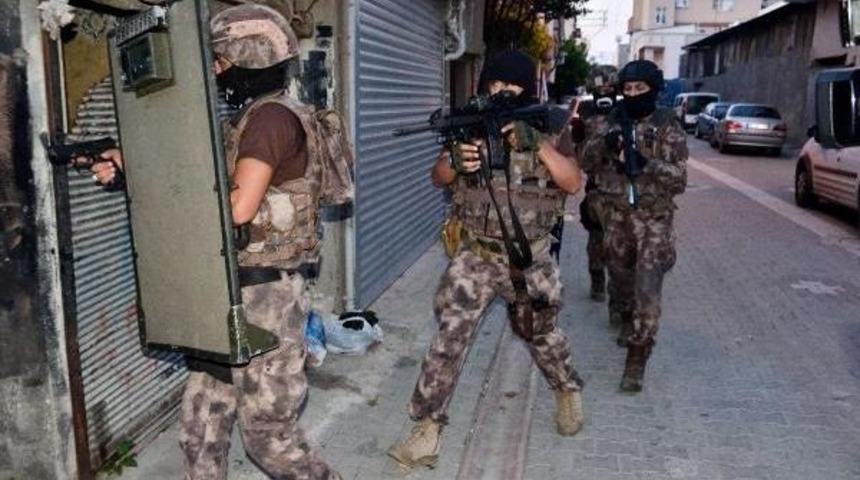 Adana'da Pkk Operasyonu: 31 G&ouml;zaltı