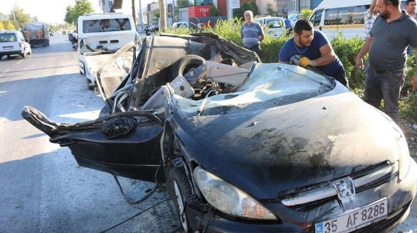 İzmir&rsquo;de Trafik Kazası: 1 Ağır Yaralı