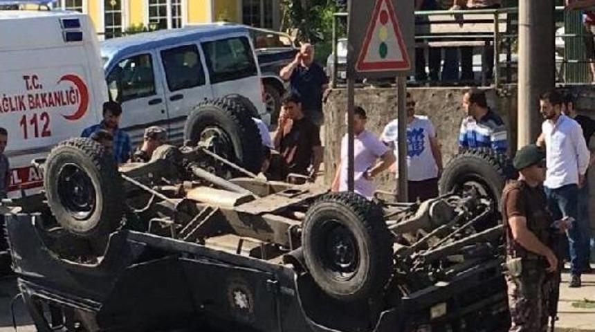 Trabzon'da Polis Aracı Devrildi: 7 Polis Yaralandı