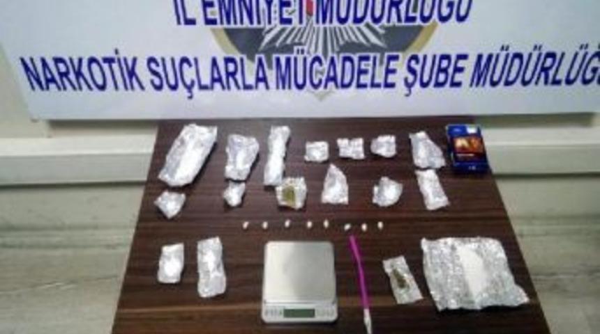 Uyuşturucu Ticareti Iddiasıyla 3 Kişi G&ouml;zaltına Alındı