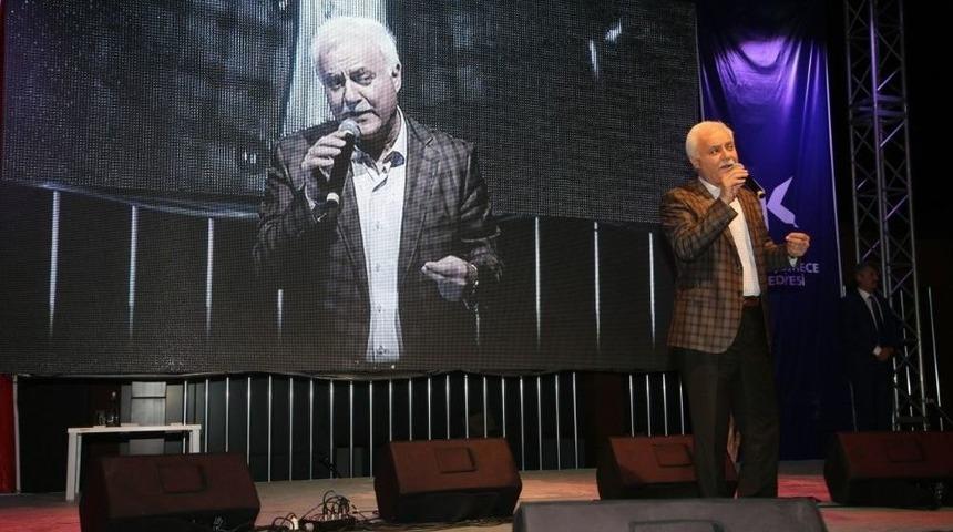 Nihat Hatipoğlu K&uuml;&ccedil;&uuml;k&ccedil;ekmece&rsquo;de Vatandaşlarla Buluştu