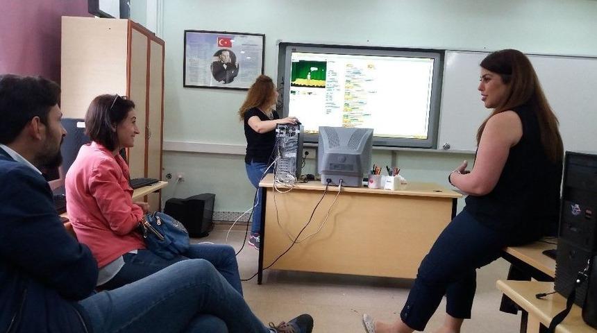 Bilişim Teknolojileri &Ouml;ğretmenleri Kıvılcım Hareketi Başlattılar