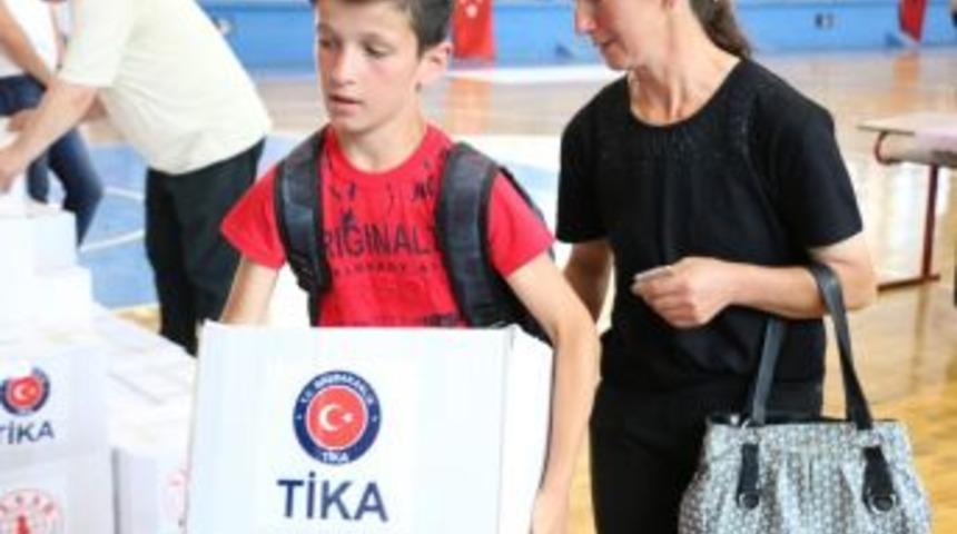 Tika&rsquo;dan Arnavutluk&rsquo;ta Yetimlere Gıda Desteği