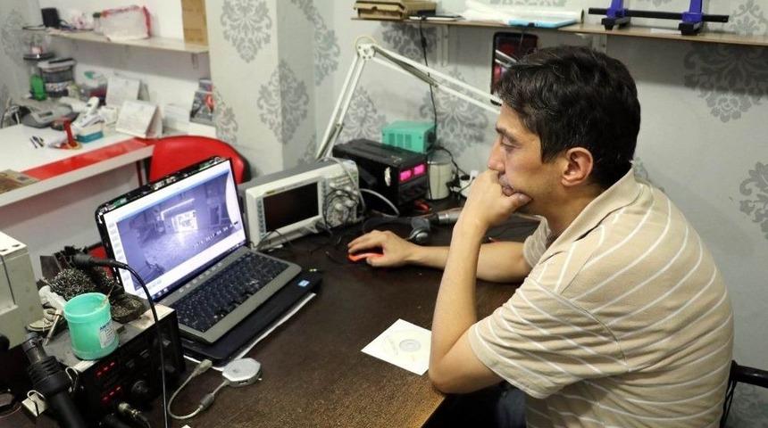 Devriye Gezen Polislere Aldırış Etmeyip Aynı Gece 2 İş Yerini Birden Soydu