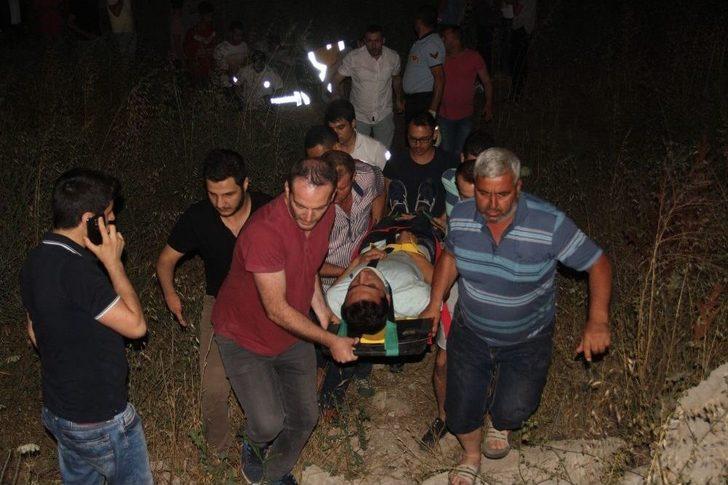 Köpeğe Çarpmamak İçin Dereye Uçtular G1