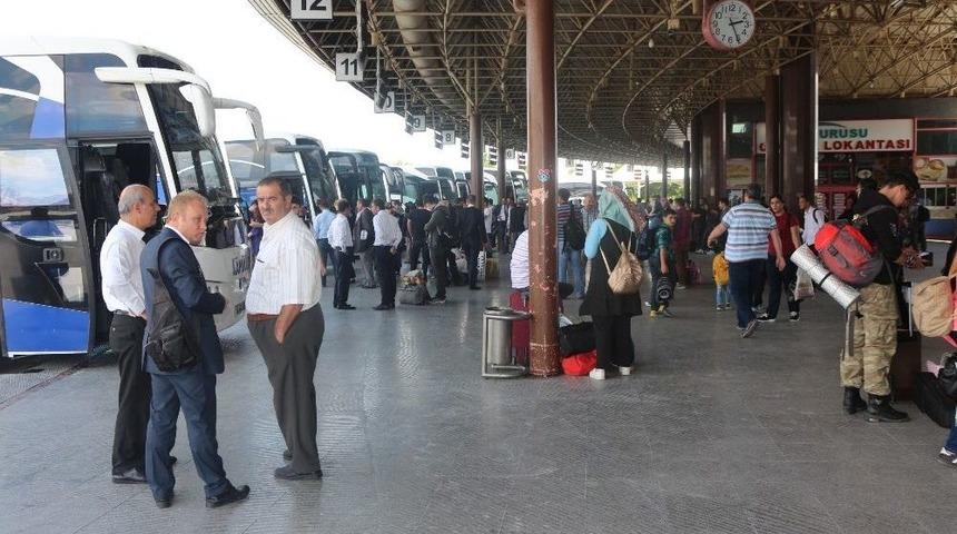 Otogarda Bayram Yoğunluğu