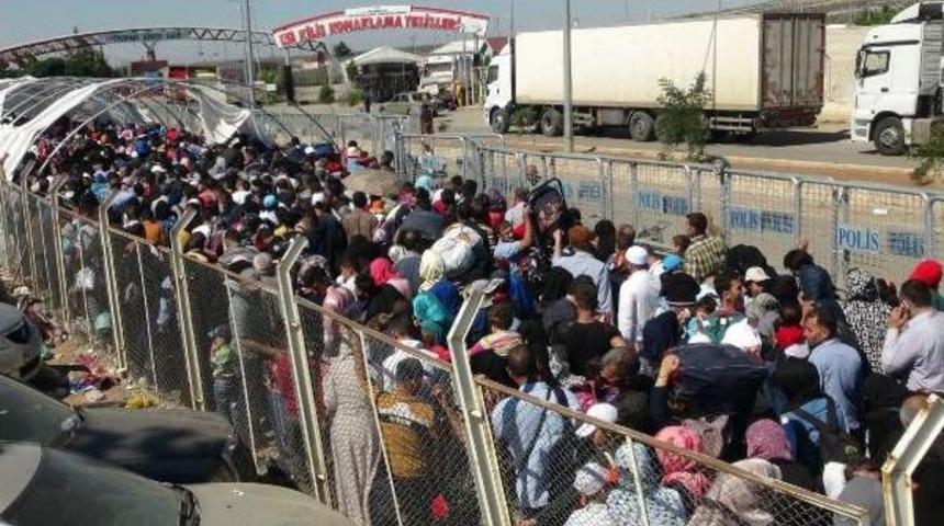 Bayram I&ccedil;in &Uuml;lkesine Ge&ccedil;en Suriyeli Sayısı 70 Bine Ulaştı