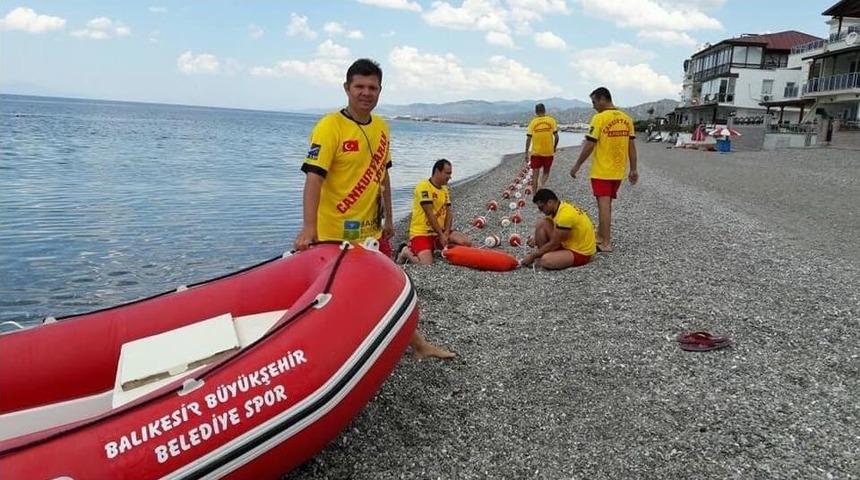 Edremit Körfezindeki Sahillerde Cankurtaranlar Görevlerine Başladı