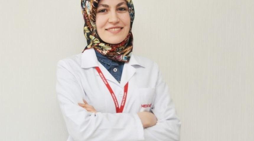 Tatlı Ve Şekerlemelerin Fazlası Zarar