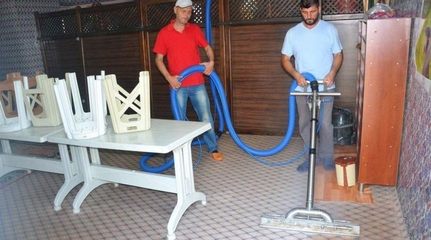 Camiler Bayrama Hazır