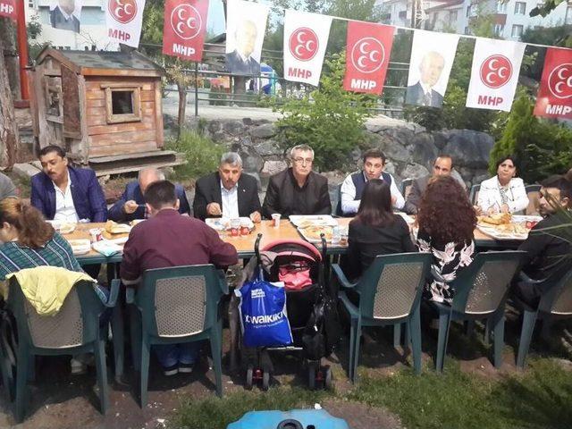 Mhp’liler Fırat Yılmaz Çakıroğlu Parkındaki İftarda Buluştu