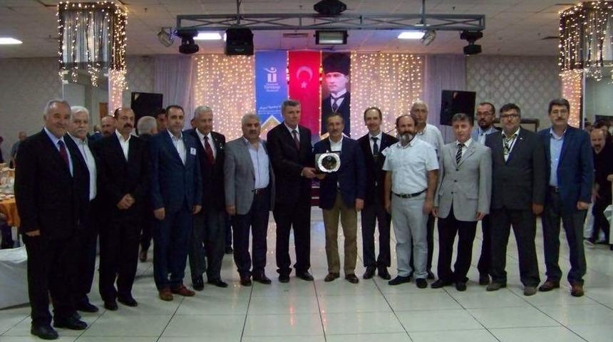 Sivrihisarlılar İftar Yemeğinde Buluştu