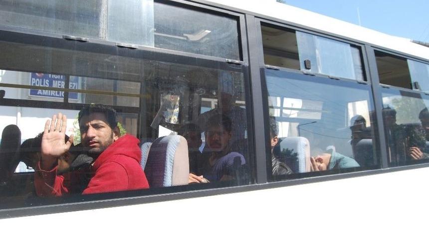 Tekirdağ&rsquo;da 15 Pakistanlı Ka&ccedil;ak Yakalandı