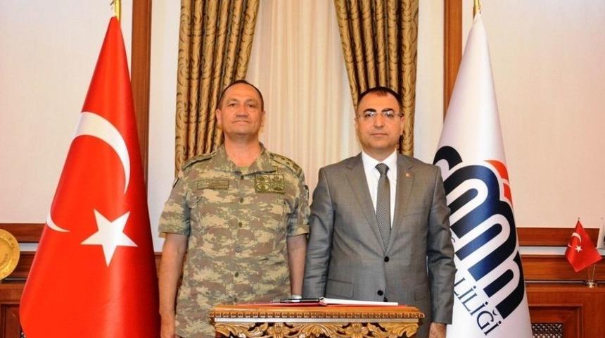 Korgeneral Temel Ve Tuğgeneral Sayat&rsquo;dan Vali Toprak&rsquo;a Veda Ziyareti