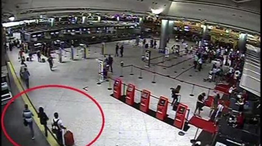 Dhkp-c&rsquo;li Ter&ouml;rist Atat&uuml;rk Havalimanı&rsquo;nda Sahte Pasaportla Yurtdışına Ka&ccedil;arken Yakalandı