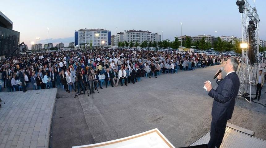 Başkan Aky&uuml;rek: "b&uuml;t&uuml;n Yatırımlarda &Ccedil;alışanların Alın Teri Var&rdquo;