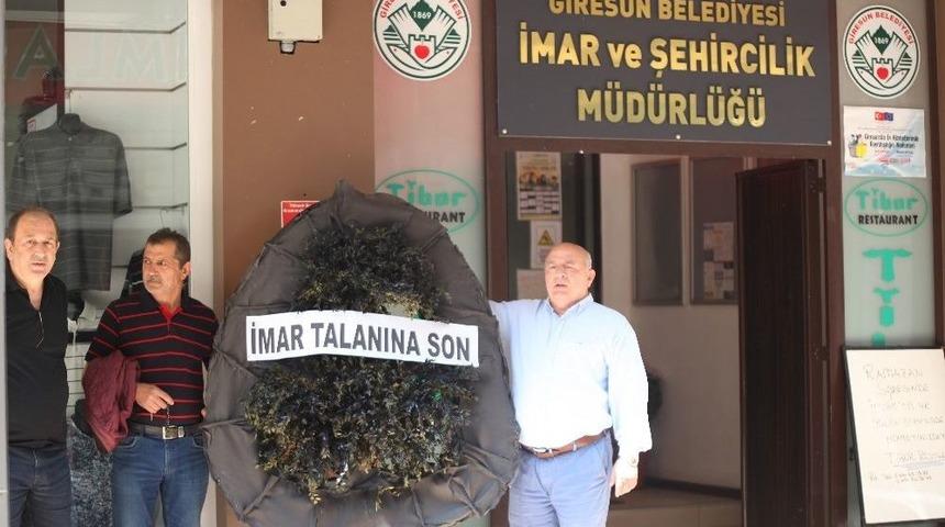 Giresun&rsquo;da &Ccedil;evrecilerden İmar M&uuml;d&uuml;rl&uuml;ğ&uuml;ne &lsquo;siyah &Ccedil;elenk&rsquo;