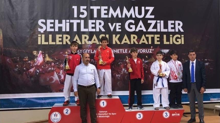 İhlas Koleji Karate Ligi&rsquo;ni Şampiyon Bitirdi