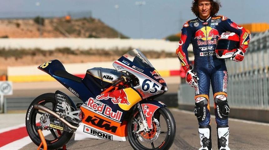 Öncü Kardeşler Hollanda’da Piste Çıkıyor