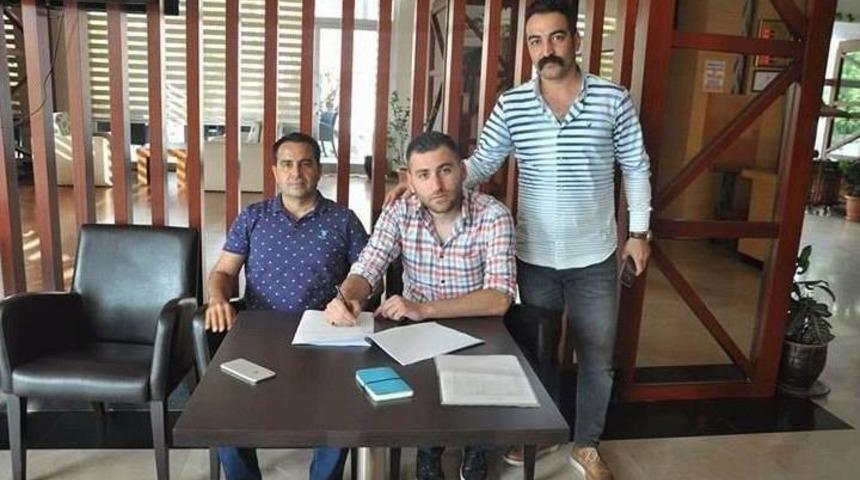 Payasspor 5 Futbolcuyla S&ouml;zleşme İmzaladı