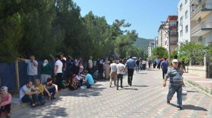 Askerlerin Yemekten Zehirlendiği Manisa Piyade Eğitim Tugayı'nda Yemin T&ouml;reni