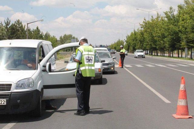 Niğde’de ’türkiye Güvenli Trafik Denetimi’ Uygulaması Yapıldı